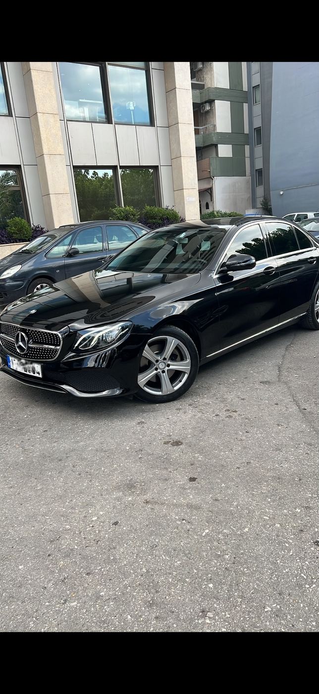 Executive Mercedes sedan for airport meet and greet and luxury business travel in Athens